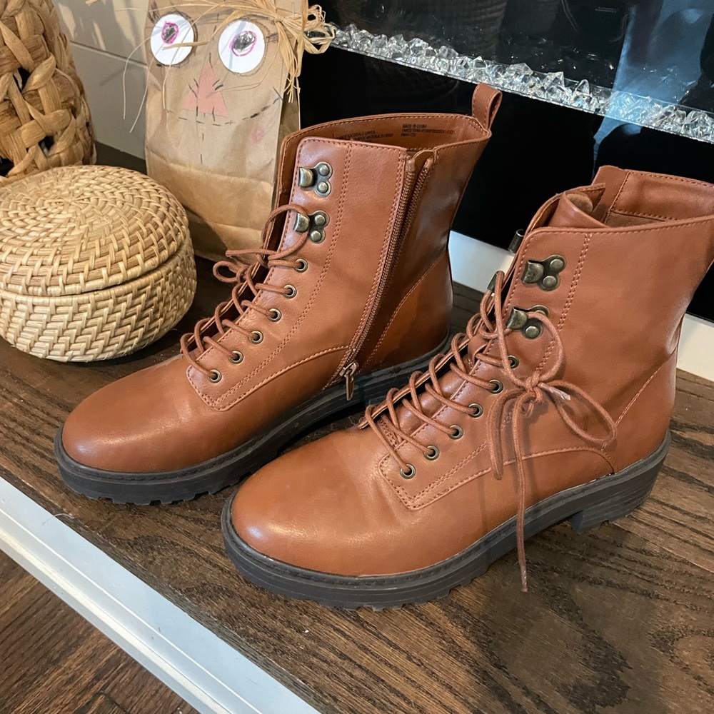 Universal Thread Combat Lace Boots - image 3